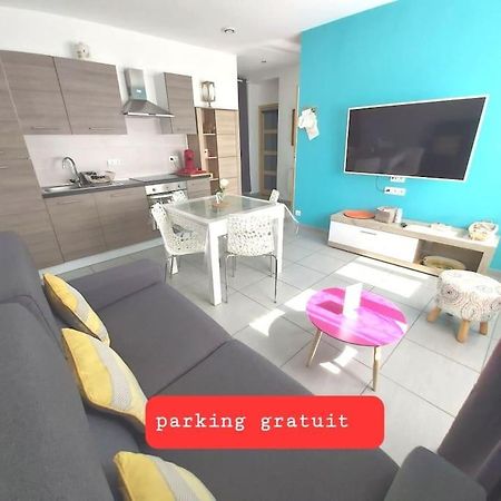 Gite Rdc 42M2 400 M Centre Ville 200 M Gare Tgv Parking Gratuit 250 Places Face Au Logement อาร์ราส ภายนอก รูปภาพ